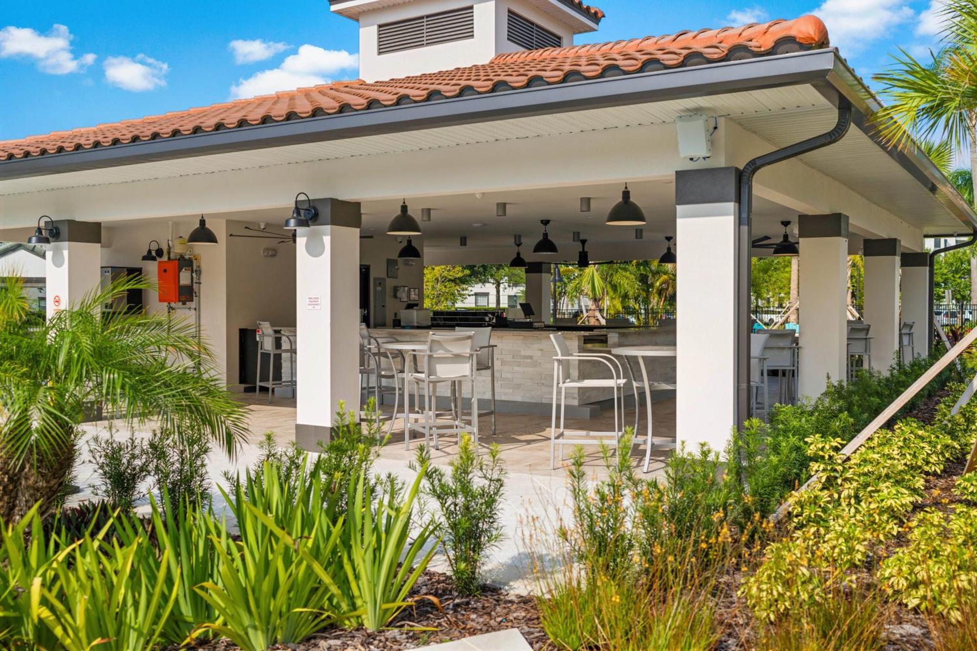 Stylish Condo At Vista Cay Resort Minutes To Wdw Orlando Exterior photo